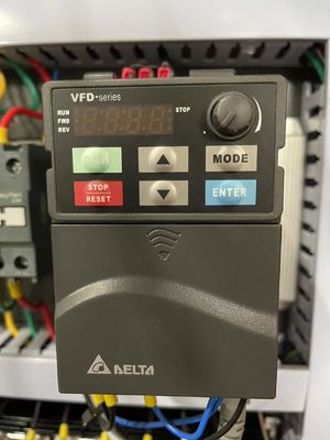 100-110pcs/min 高速紙茶杯形作機 外部サイズ 2200mm*1350mm*1900mm