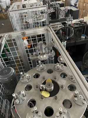 紙折り加工 タイプ 完全に自動 高速紙カップ形成機械 銅棒カップ骨付き
