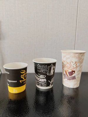完全自動紙茶杯製造機械 1870 kg 体重 2130x1150x1900mm 最大サイズ