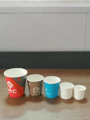 120-150pcs/Min 高速カスタマイズされた紙製品のための紙カップ製造機械